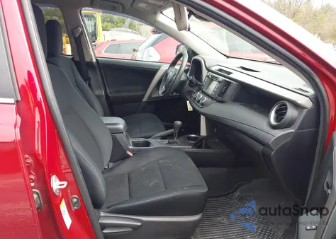 2018 Toyota Rav4 Le z USA, uszkodzony, nr VIN 2T3BFREV5JW752435